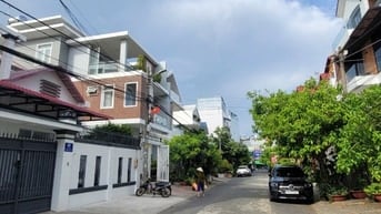 GIẢM 5 TỶ, BÁN BIỆT THỰ KHU CÁN BỘ TỔNG CỤC 5 QUẬN 7, 18X18, CHỈ 39 TỶ