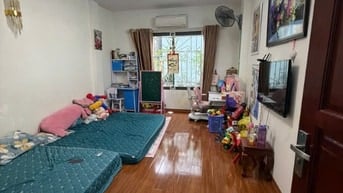 Bán gấp Nhà Thạch Bàn 52m x 5 tầng, Oto đỗ, đường trục Thạch bàn,8.xtỷ