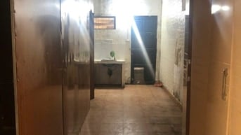 Cho thuê nhà cấp 4 rộng hơn 60m2