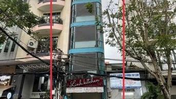 HOT HOT HOT  CƠ HỘI SỞ HỮU TÒA NHÀ 6 TẦNG CÓ THANG MÁY NGAY TRUNG TÂM 