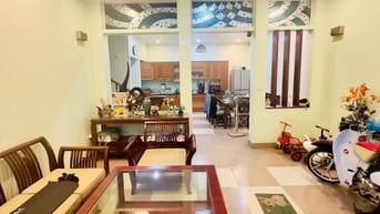Nhà Đẹp Ô TÔ Chạy Vòng Quanh Lạc Trung 87m, 4 tầng, mt 8m, giá 28.7 