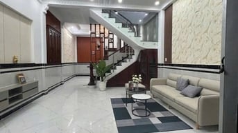 Cơ Hội Vàng! Nhà Bến Vân Đồn, Q4 – 58m², Giá 2.28 Tỷ, Thu Nhập 16Tr