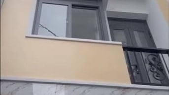 3,95 tỷ Nhà mới xây 2 lầu đúc btct 3,2 x 7 ( 2 pn ) sổ hồng riêng 