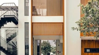 Villa mới hoàn thiện, trang bị nội thất cao cấp - diện tích sân sau lớ