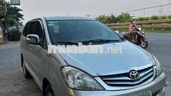 Toyota Innova 2008 G - 12000 km