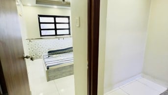 Bán nhà ngay chợ Hoà Bình giá tốt