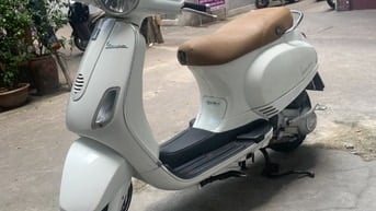 Cần bán xe Piaggio LX 125cc màu trắng, biển 29X9, xe cực đẹp