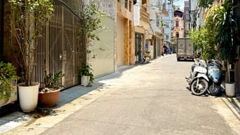 Trung Tâm Hai Bà Trưng 57m2*5t,oto tránh,thang máy,full nội thất,18tỷ.