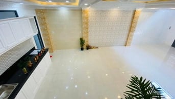 Nhà Tôn Thất Thuyết Q4, xe hơi đỗ cổng, 5x20m, 2 tầng, nhỉnh 8 tỷ 