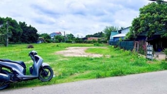 Cần bán lô đất full thổ 216m2 gần Uỷ Ban Xã Thái Mỹ Giá 550TR SHR XDTD