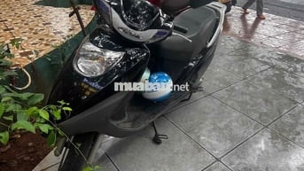 Bán xe Atila màu đen, da xe còn mới bóng.