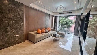 NHÀ MỚI Ở LUÔN - 60m2 THANG MÁY - TRUNG TÂM BỒ ĐỀ - LONG BIÊN