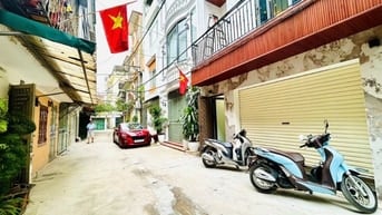 NHÀ PHÂN LÔ NGỌC HỒI – GARA Ô TÔ 2 MẶT THOÁNG ĐÃNG NGÕ THÔNG TỨ PHÍA 