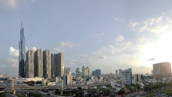 Sang quán Cafe sân thượng( rooftop) view đường phố, tầu điện, Landmark
