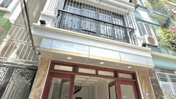 NHÀ MỚI PHỐ BỒ ĐỀ - NGÕ THÔNG HỒNG TIẾN - GARA OTO - MT 4.4 - 13.5 TỶ