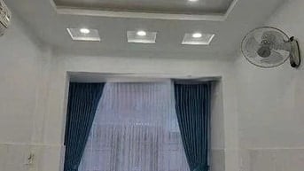 Cho thuê nhà mặt tiền Tô Hiến Thành, P.13, Q.10 giá 31tr.