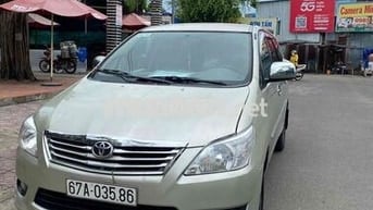Toyota Innova 2006 G - 145000 km