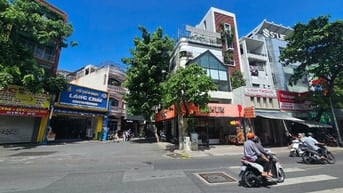 nhà góc 2 mặt tiền đường Hoàng Hoa Thám, P12, Tân Bình.DT 5,5x15m