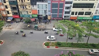 Bán Nhà  Mặt Phố Đào Tấn . DT 43 m2, Xây 7 Tầng , Kinh Doanh 24/24