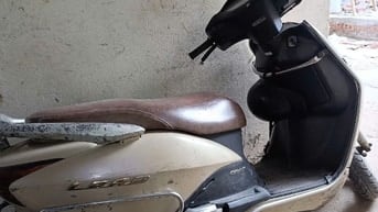 Cần bán xe Lead màu kem sữa, xe sử dụng tốt