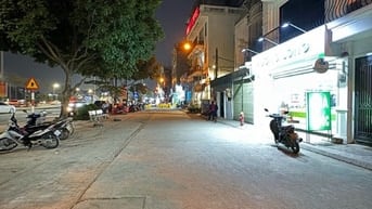 NHÀ MẶT PHỐ NGỌC THỤY LONG BIÊN KINH DOANH. DÒNG TIỀN 9TR