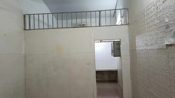 Cho thuê nhà ở lâu dài nhà 30m2 co gác xép ngo 615 Nguyễn Văn Cừ