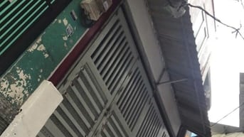 Cho Thuê Nhà Làm Kho Xưởng: 131/12 Hồng Lạc P.10 Q.Tân Bình - dt:4x15m