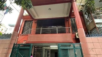 Cho thuê nhà ngõ 317 Hoàng Hoa Thám, cách dốc Tam Đa 50m