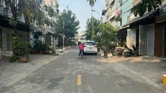 BÁN NHÀ TÂN PHÚ ĐƯỜNG LỚN 14M,  DIỆN TÍCH 4 x 14 CÁCH LÊ TRỌNG TẤN 300