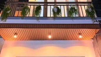 Kẹt vốn bán nhà Lý Thái Tổ, Quận 10. Giá 2,81 tỷ/60m2, sang tên ngay 