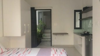 Cho thuê phòng đầy đủ nội thất gần ngã 4 Hàng Xanh