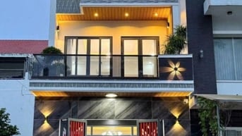 CẮT LỖ 500 TRIỆU BÁN GẤP Nhà 80m2 Đ.PHẠM HÙNG, BÌNH CHÁNH. ĐƯỜNG 8M. 