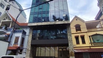 BÁN TOÀ VĂN PHÒNG HOÀNG QUỐC VIỆT, 270M2 × 8 TẦNG, MT 10.5M, 135 TỶ