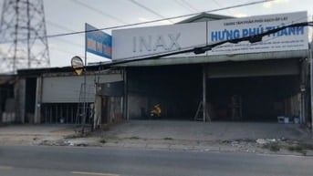 Mặt bằng kinh doanh ngang 11m sau 30m. Mặt tiền Quốc Lộ 50 