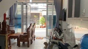 ⭐ Nhà hẻm 10m 79/51/ Phú Định p16, 4,1x8m, 1 Lầu, 2 pn, sổ hồng 