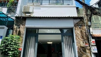 Nhà đẹp cần bán Lò Siêu, P8, Quận 11, 60m2 (4x15), hẻm 5m, SHR,3tỷ560