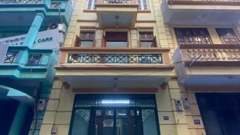 Chính chủ cần cho thuê nhà nguyên căn 5 tầng tại địa chỉ: Định Công