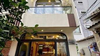 Nhà 3 lầu tuyệt đẹp CAO CẤP hẻm Thích Quảng Đức, P5, Q.Phú Nhuận.