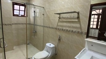 BÁN GẤP TÒA NHÀ 12X20M 1 TRỆT 2 LẦU – ĐƯỜNG 10M PHƯỜNG ĐHT Q12