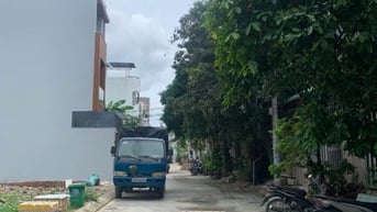 Cho thuê nhà hẻm ô tô đường Nguyễn Duy Trinh, Long trường: 2pn,2 wc