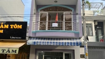 CHO THUÊ NHÀ NGUYÊN CĂN MẶT TIỀN HẺM XE TẢI 496 DƯƠNG QUẢNG HÀM