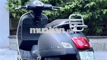 Vespa Super GTS 150cc 3vie đen mờ