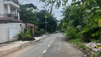 Cho thuê nhà nguyên căn , mặt đường nội khu 12m 