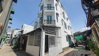 Bán nhà 2 mặt tiền 1135/38/11 Huỳnh Tấn Phát Q7