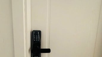 Bán nhà tập thể Tôn Đức Thắng, Dtsd  52m2, 2 ngủ, đẹp ở luôn.