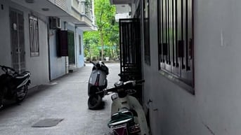 Cho thuê nhà hai tầng khu tập thể công an Xa La 