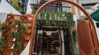 Bán Nhà Thích Quảng Đức (4x14), Có Sân Để Xe, kế Ô Tô. GIÁ 4,5 TỶ 