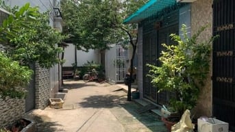 Bán gấp nhà hxh Lê Trọng Tân, Tân Phú, 4.5x14m, 1 lầu, giá rẻ: 5.4 tỷ