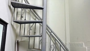 Cho thuê nhà mặt đường ngõ 168 Nguyễn Xiển, DT 15m2/sàn x 4 tầng,