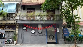CHO THUÊ NHÀ PHỐ CỔ, TẦNG 1, phố Hàng Tre, DT 120m2, MT >8m